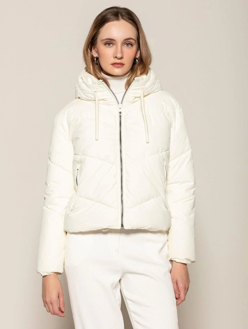 OFF WHITE