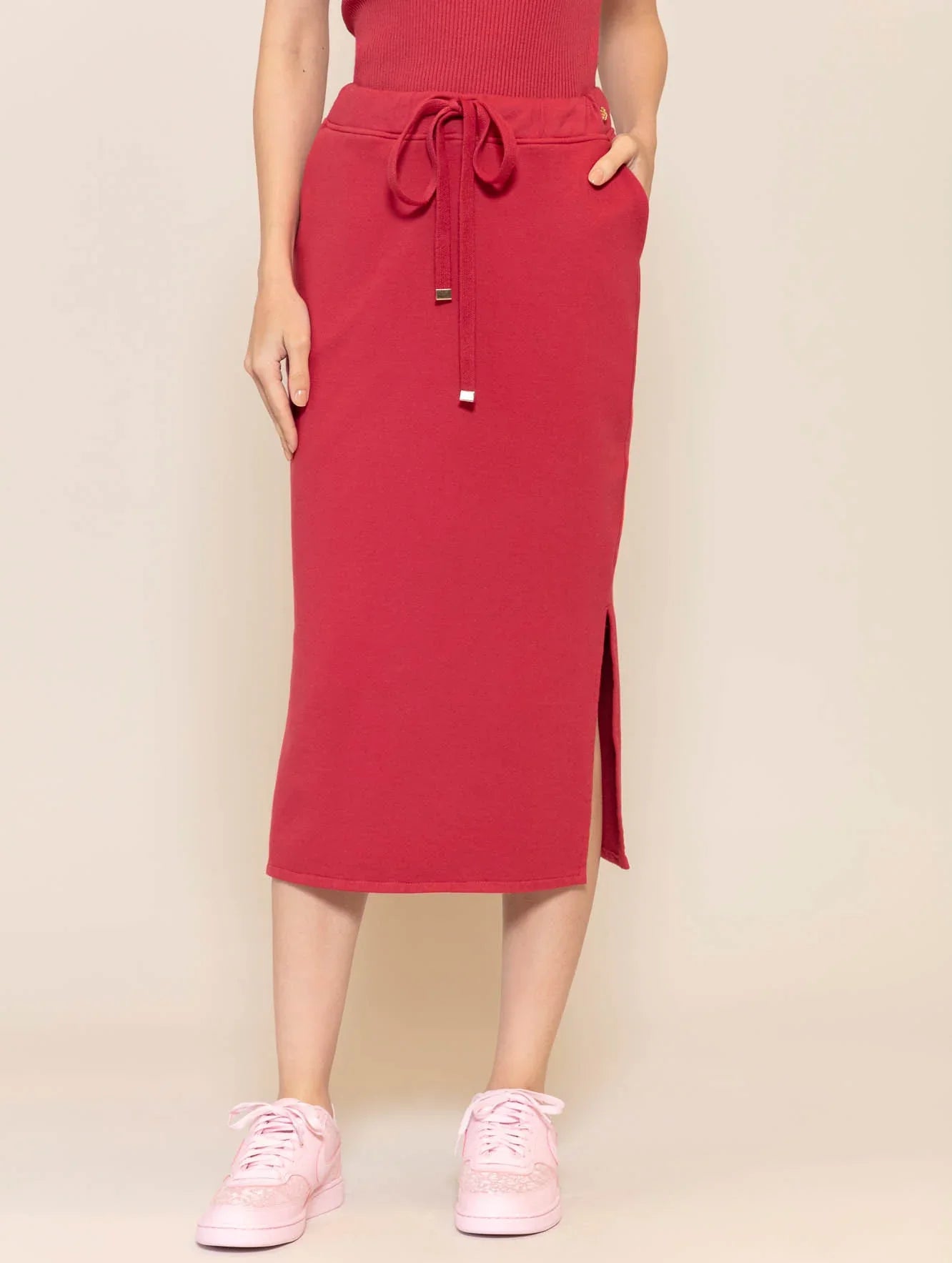 VERMELHO CARMIM