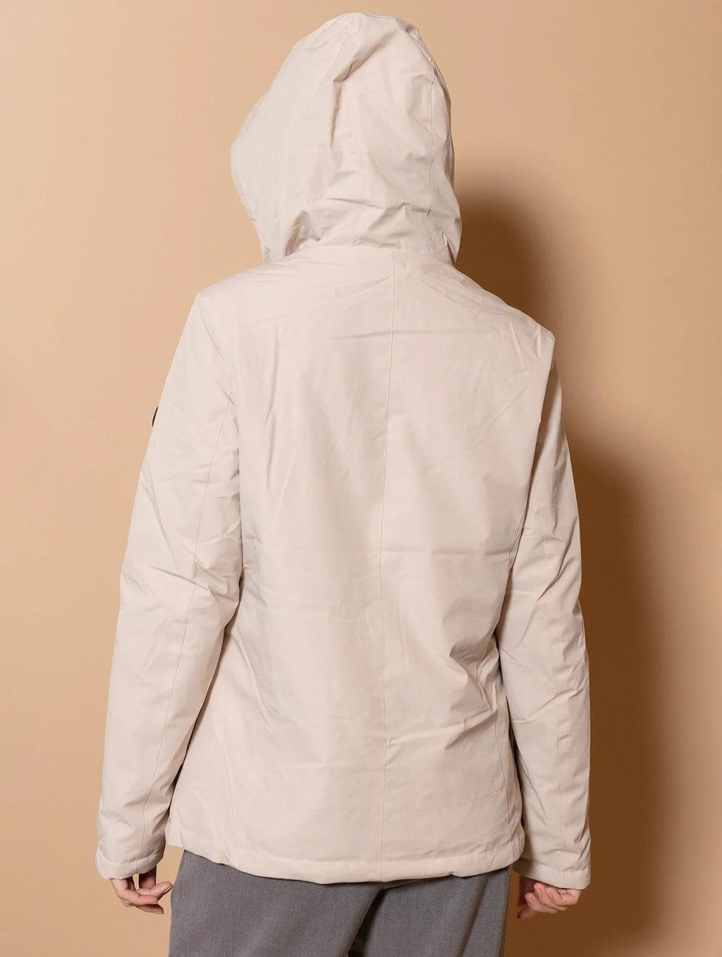 OFF WHITE