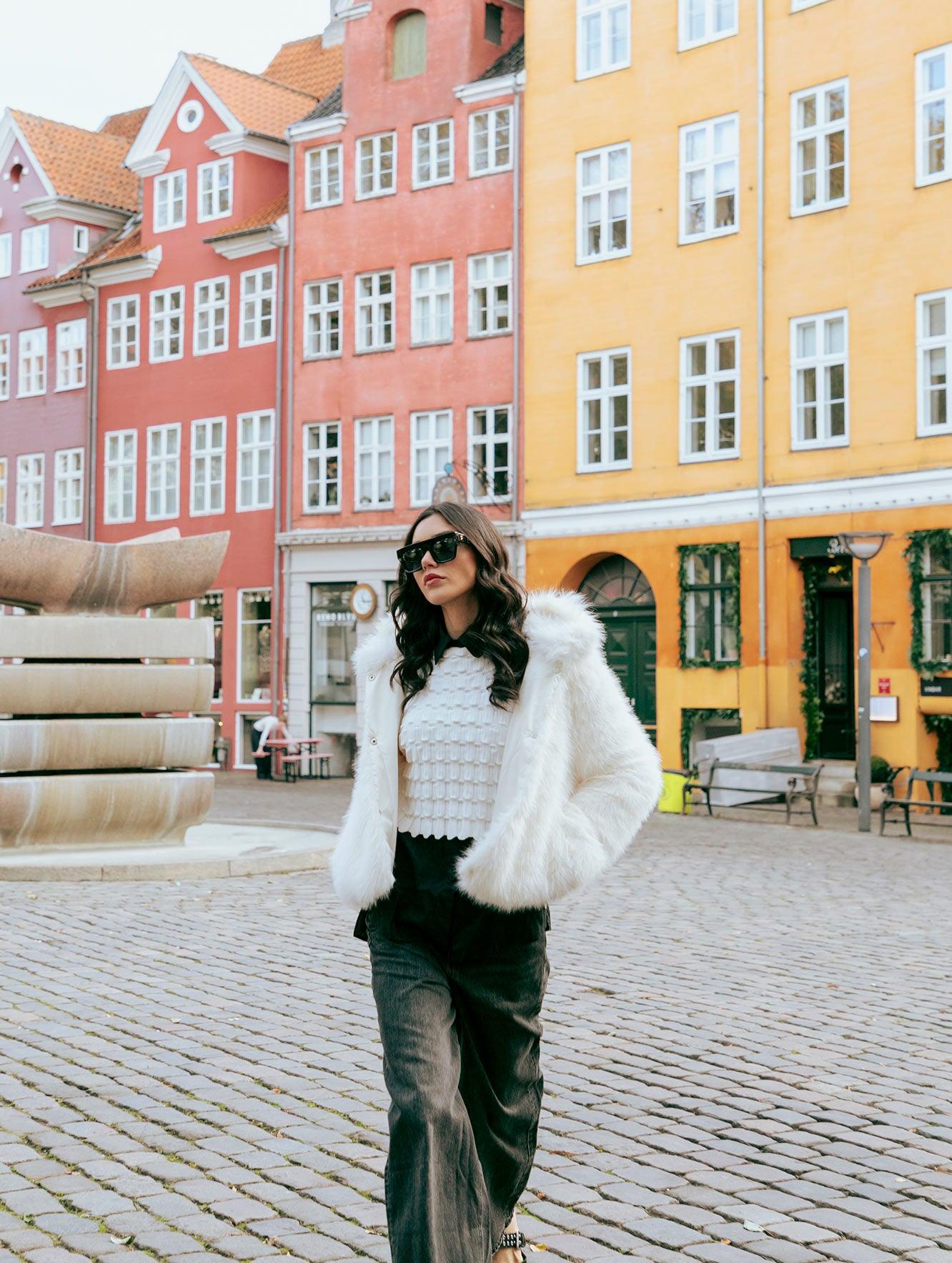 OFF WHITE